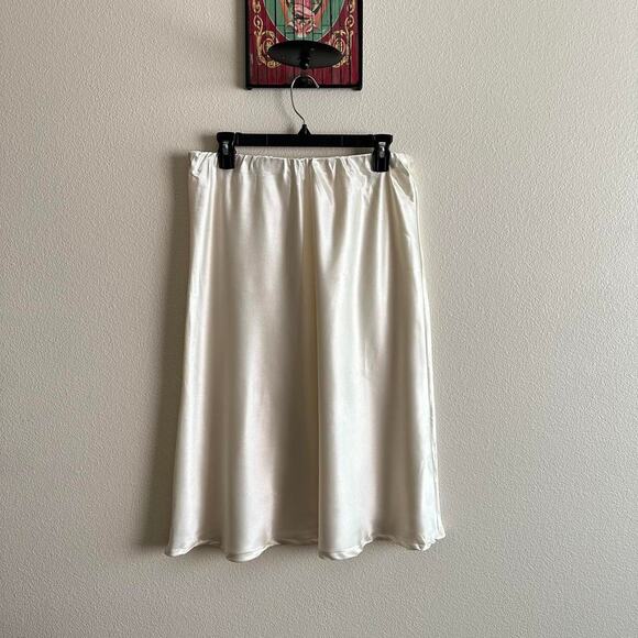 handmade ivory satin midi skirt - Picture 8 of 9
